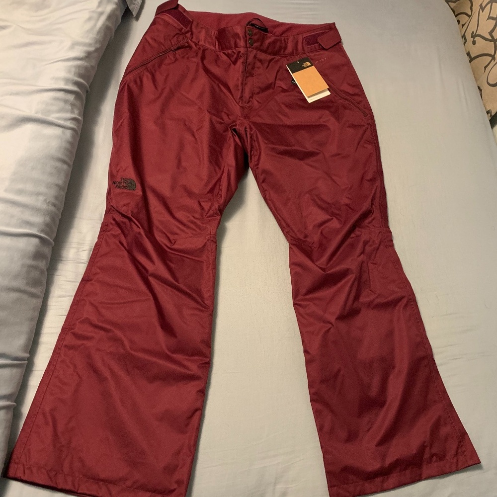 XL Women’s snow pants NWT!